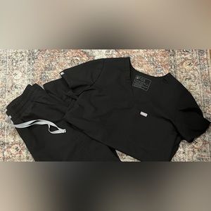 Men’s Figs Scrub Set Black Size Small